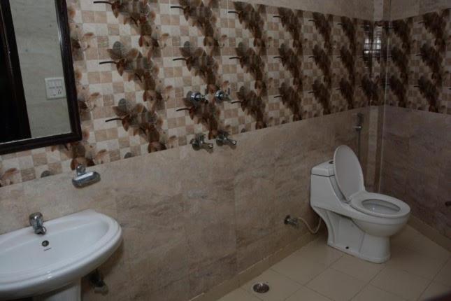 Krazy Hotel Haldwāni Екстериор снимка